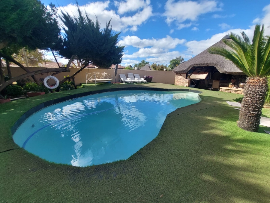 3 Bedroom Property for Sale in Meiringspark North West